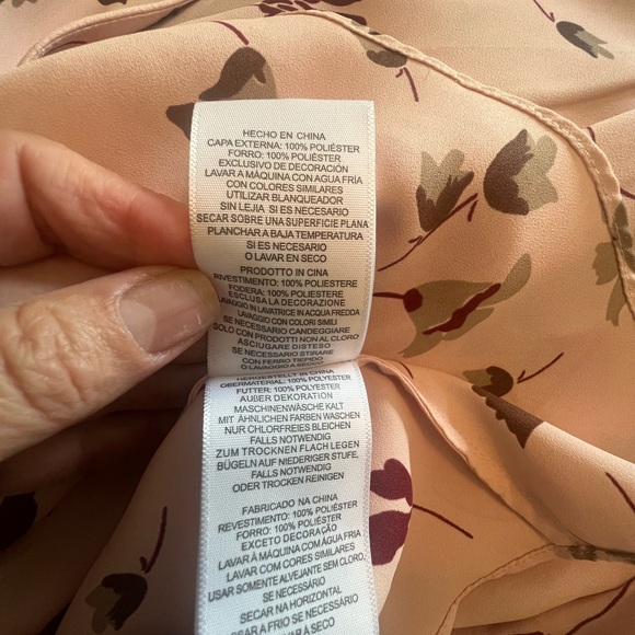 Joie top. Excellent condition. Size medium. - Picture 7 of 7